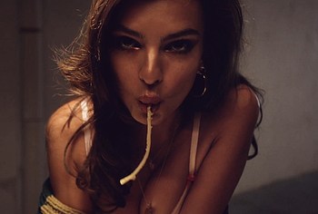 Emily Ratajkowski Nude
