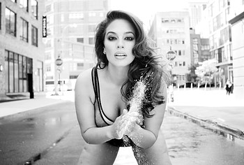 Ashley Graham Nude