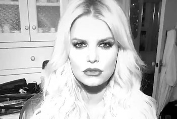 Jessica Simpson Nude