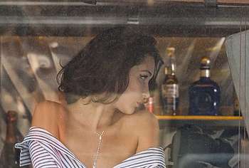 Bella Hadid Nude