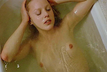 Abbie Cornish Nude