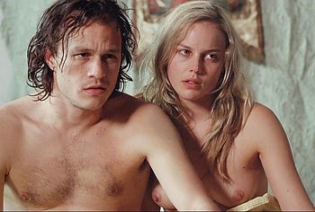 Abbie Cornish Nude