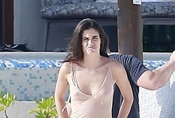 Sara Sampaio Nude