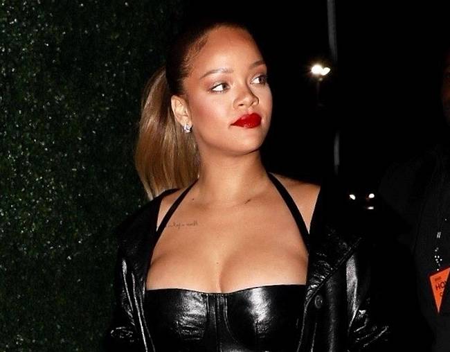 Rihanna Nude