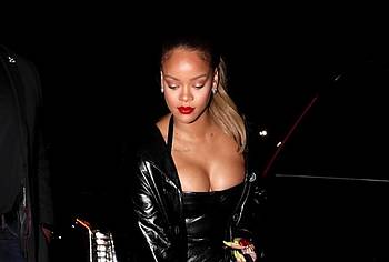 Rihanna Nude
