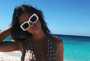 Emily Ratajkowski nude