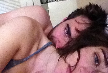 Lizzy Caplan Leaked Nude