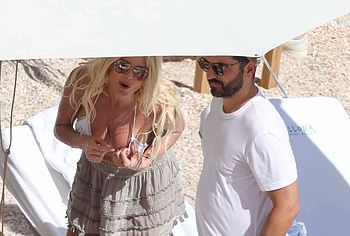 Victoria Silvstedt Nude