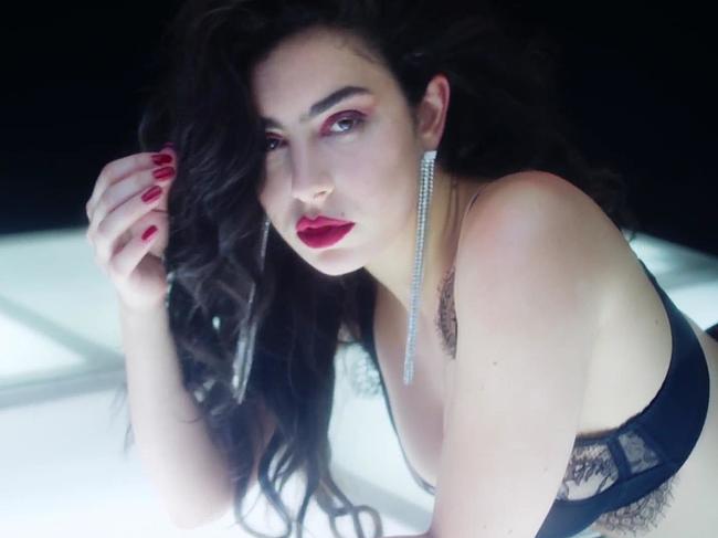 Charli XCX Nude