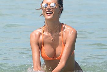 Alessandra Ambrosio Nude