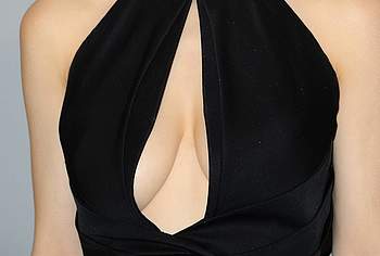 Alexandra Daddario Nude