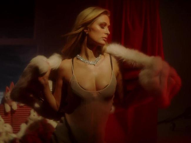 Paris Hilton Nude