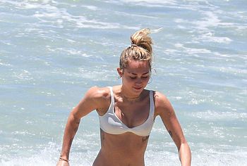 Miley Cyrus Nude