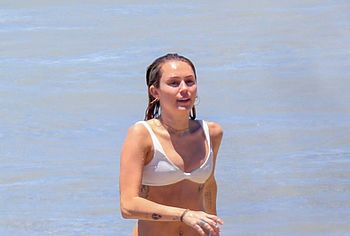 Miley Cyrus Nude