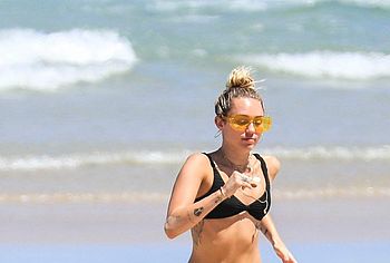 Miley Cyrus Nude