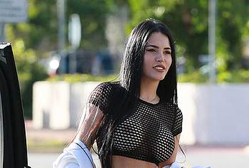 Claudia Alende Nude Celebrity