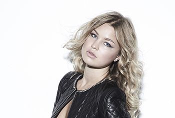 Jennifer Akerman Nude