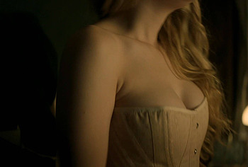Dakota Fanning Nude