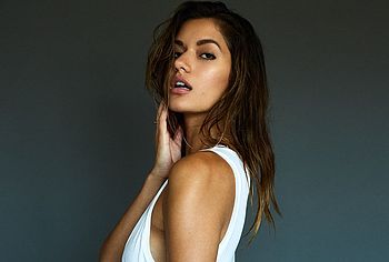 Vanessa Hanson Nude Celebs