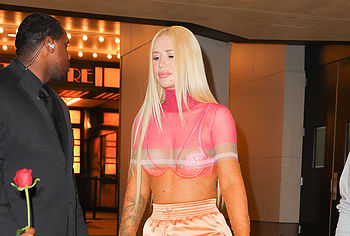 Iggy Azalea nude leaked celebs