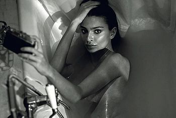 Emily Ratajkowski nude