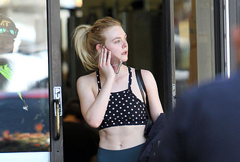 Elle Fanning Nude