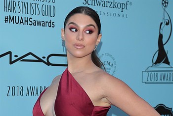 Kira Kosarin nude