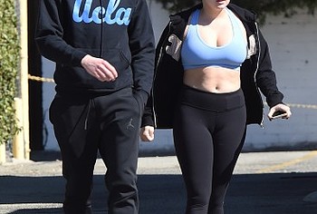 Ariel Winter nude