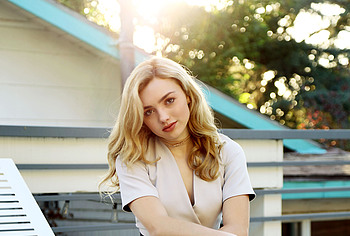 Peyton Roi List nude