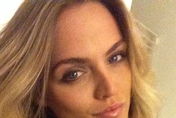 Kelsey Laverack nude