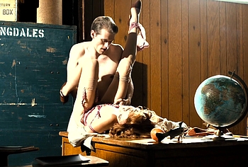 Maggie Gyllenhaal Nude