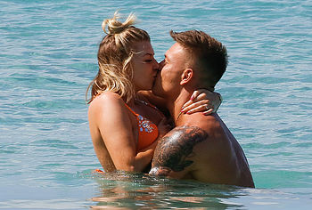 Olivia Buckland nude