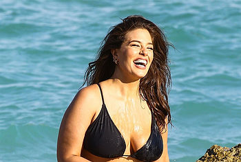 Ashley Graham nude
