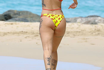 Olivia Buckland nude