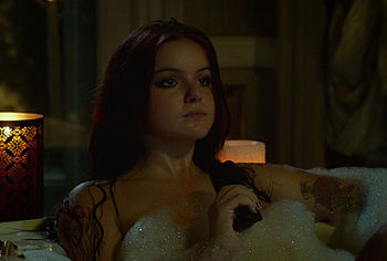 Ariel Winter nude