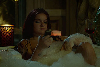 Ariel Winter nude
