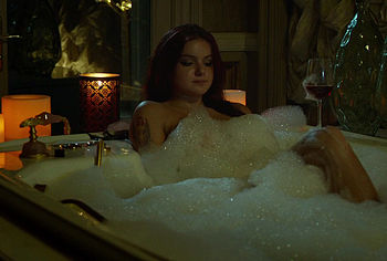 Ariel Winter nude