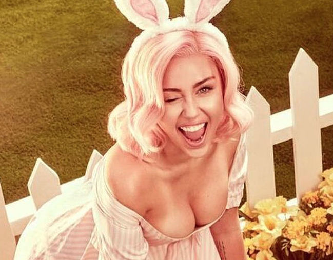 Miley Cyrus nude