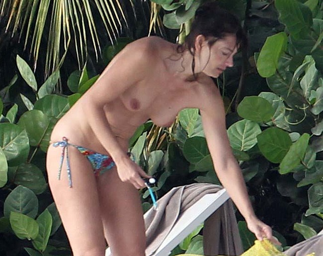 Paulina Porizkova nude