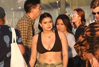 Ariel Winter nude