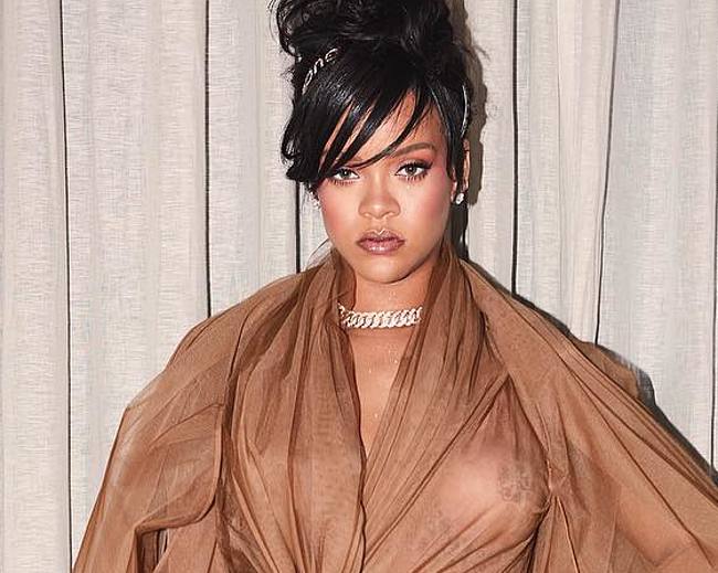 Rihanna nude