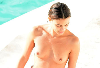 Nathalie Kelley nude