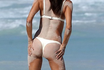 Alessandra Ambrosio nude
