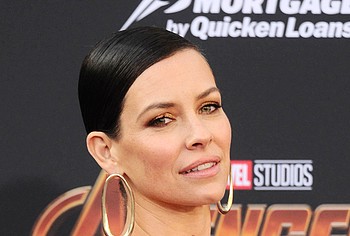 Evangeline Lilly nude