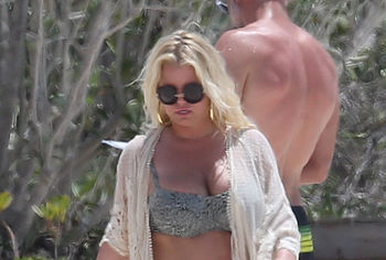 Jessica Simpson nude