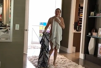 Chelsea Handler Nude