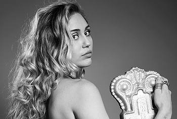 Miley Cyrus nude