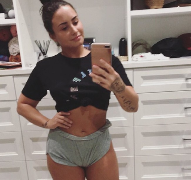 Demi Lovato nude