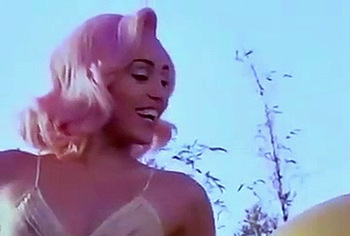 Miley Cyrus nude
