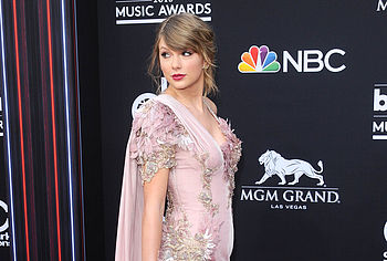 Taylor Swift nude